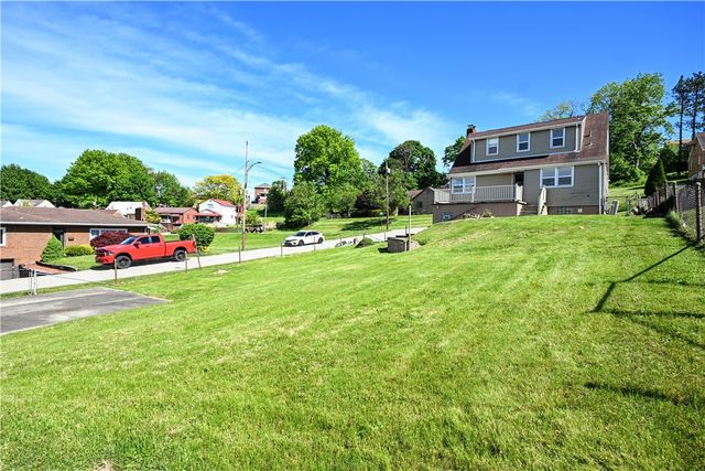 1255 Rosecrest Ave, Monessen, PA 15062