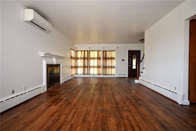 1255 Rosecrest Ave, Monessen, PA 15062