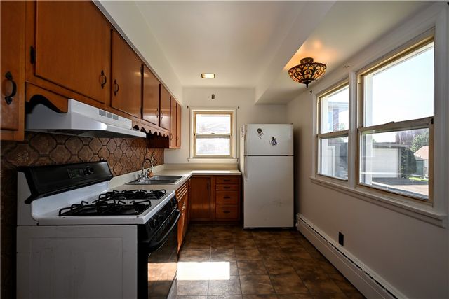 1255 Rosecrest Ave, Monessen, PA 15062
