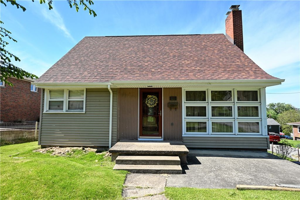 1255 Rosecrest Ave, Monessen, PA 15062