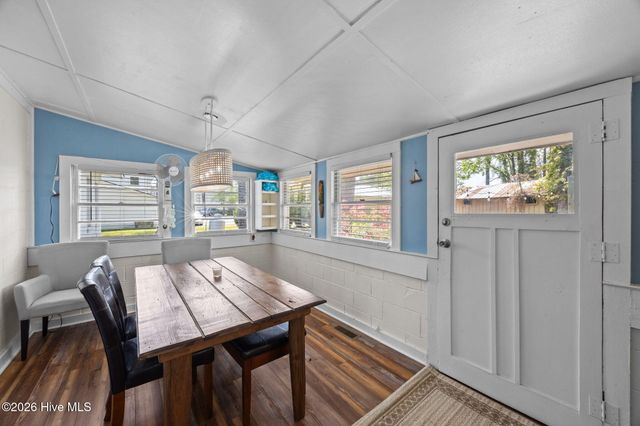 1103 Broad Street Ext, Oriental, NC 28571