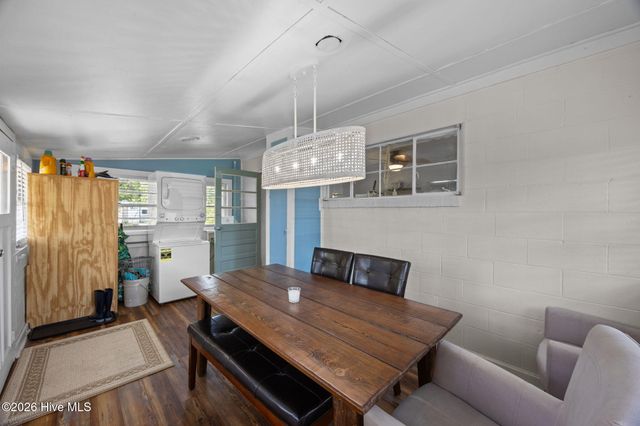 1103 Broad Street Ext, Oriental, NC 28571