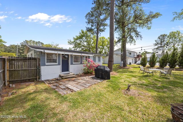 1103 Broad Street Ext, Oriental, NC 28571