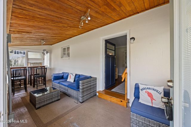 1103 Broad Street Ext, Oriental, NC 28571