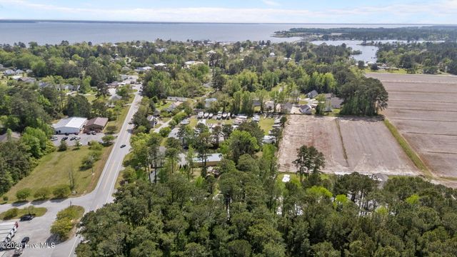 1103 Broad Street Ext, Oriental, NC 28571