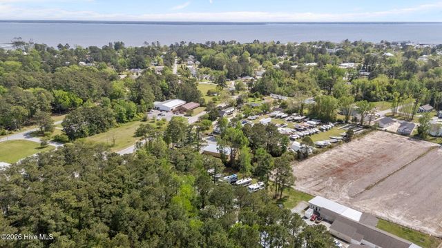 1103 Broad Street Ext, Oriental, NC 28571