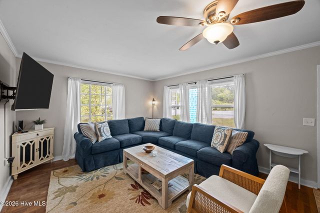 1103 Broad Street Ext, Oriental, NC 28571