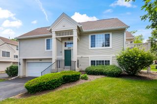 557 Cary Woods Circle, Cary, IL 60013