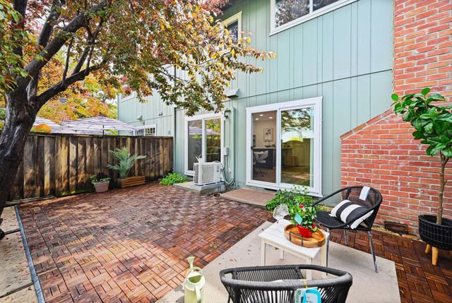 1506 Canna Court, Mountain View, CA 94043