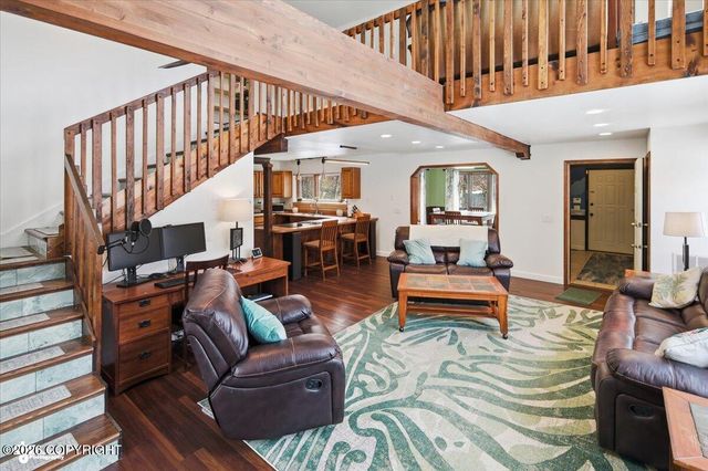 4301 N Farm Loop, Palmer, AK 99645