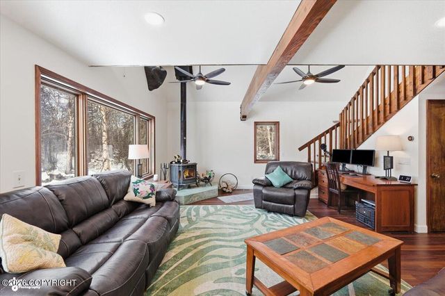 4301 N Farm Loop, Palmer, AK 99645