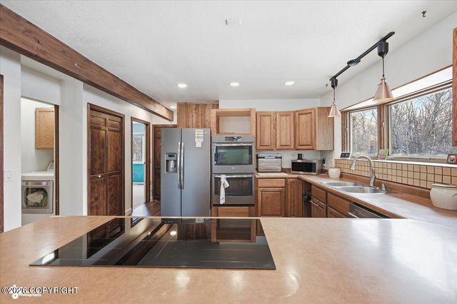 4301 N Farm Loop, Palmer, AK 99645