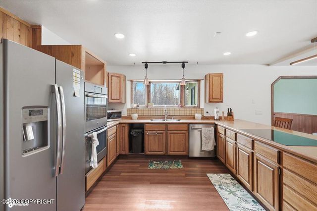 4301 N Farm Loop, Palmer, AK 99645