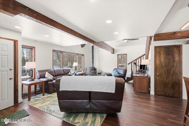 4301 N Farm Loop, Palmer, AK 99645