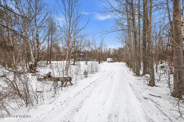 4301 N Farm Loop, Palmer, AK 99645
