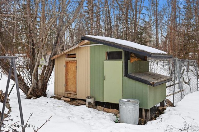 4301 N Farm Loop, Palmer, AK 99645