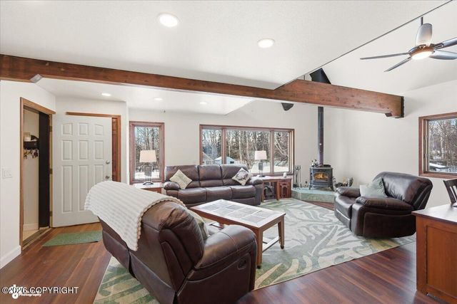 4301 N Farm Loop, Palmer, AK 99645