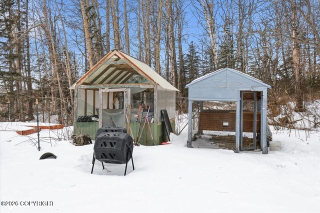 4301 N Farm Loop, Palmer, AK 99645