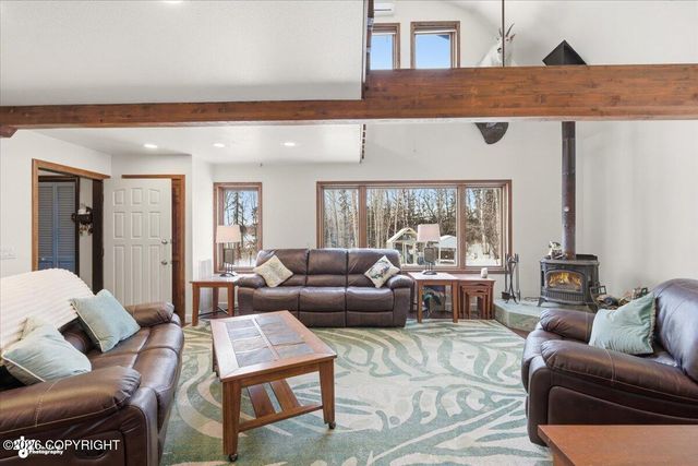 4301 N Farm Loop, Palmer, AK 99645