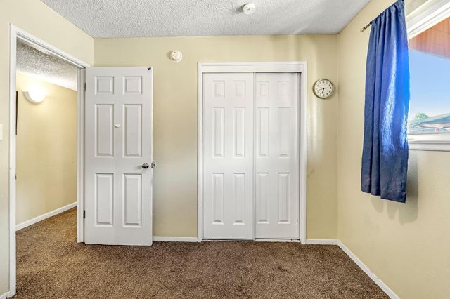 882 W National Avenue, Clovis, CA 93612