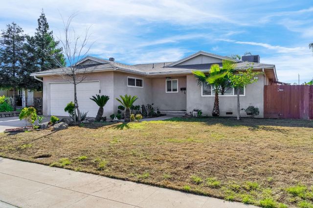 882 W National Avenue, Clovis, CA 93612