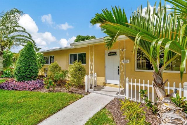 925 NE 25th Avenue, Pompano Beach, FL 33062