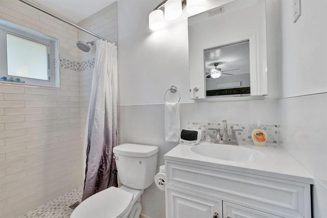 925 NE 25th Avenue, Pompano Beach, FL 33062