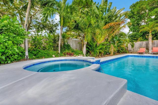 925 NE 25th Avenue, Pompano Beach, FL 33062