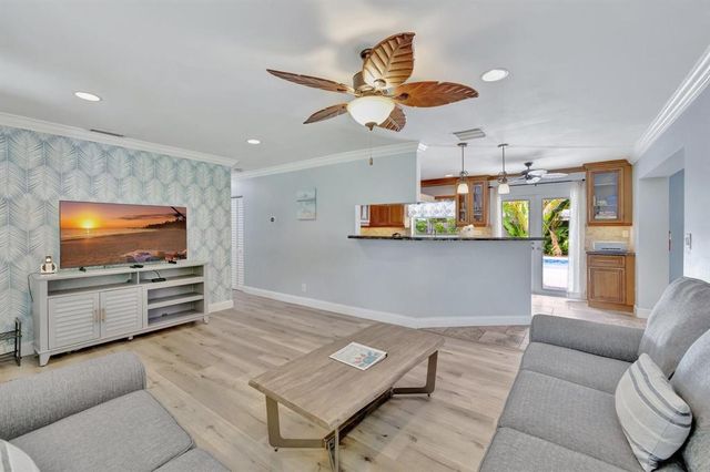 925 NE 25th Avenue, Pompano Beach, FL 33062