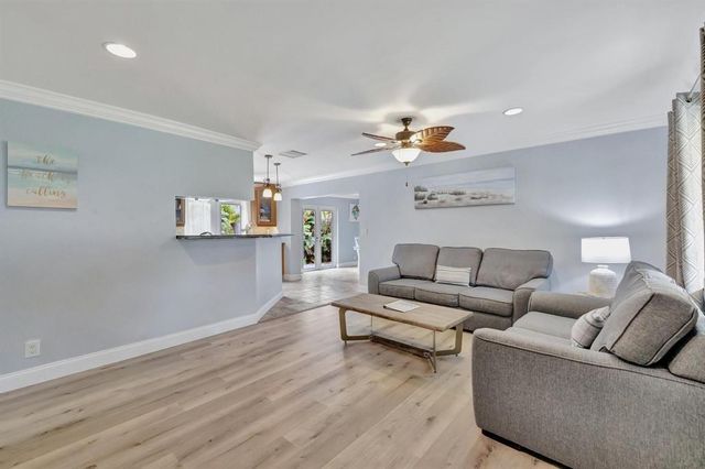 925 NE 25th Avenue, Pompano Beach, FL 33062