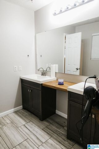 300 COUNTY LINE ROAD, Oxford, AL 36203