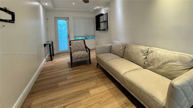 645 Lenox Ave, Miami Beach, FL 33139