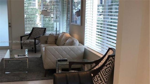 645 Lenox Ave, Miami Beach, FL 33139
