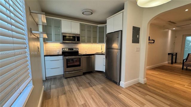 645 Lenox Ave, Miami Beach, FL 33139