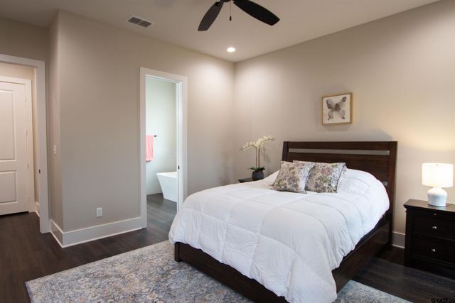 9232 Villas Ct, Tyler, TX 75703