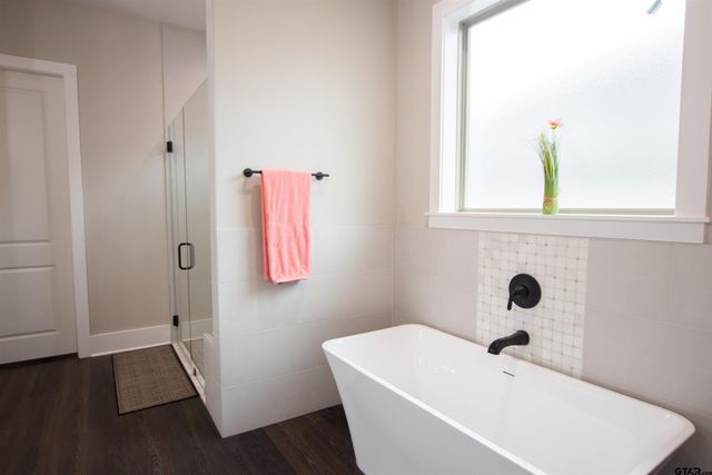 9232 Villas Ct, Tyler, TX 75703