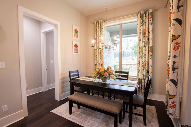 9232 Villas Ct, Tyler, TX 75703