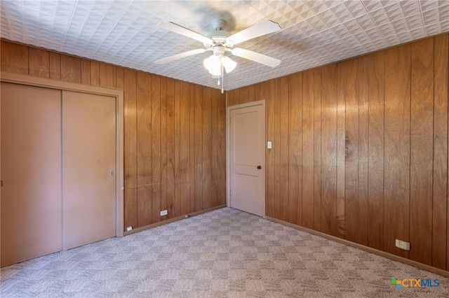 807 E 12th Avenue, Belton, TX 76513