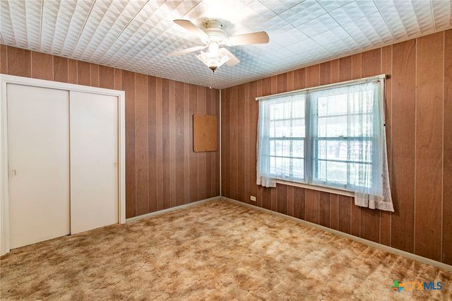 807 E 12th Avenue, Belton, TX 76513