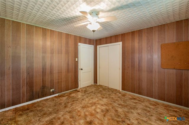 807 E 12th Avenue, Belton, TX 76513