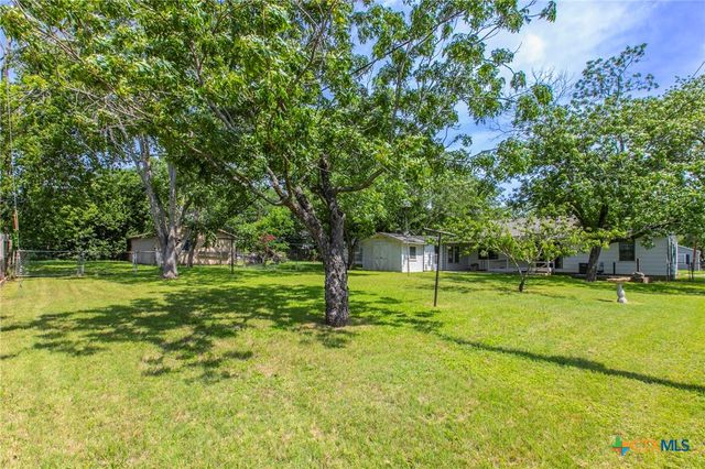 807 E 12th Avenue, Belton, TX 76513
