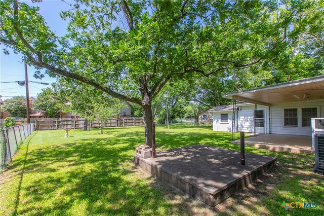 807 E 12th Avenue, Belton, TX 76513