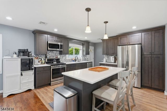 198 Cornell Ave, Rahway City, NJ 07065