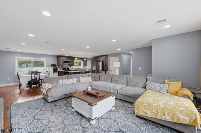 198 Cornell Ave, Rahway City, NJ 07065