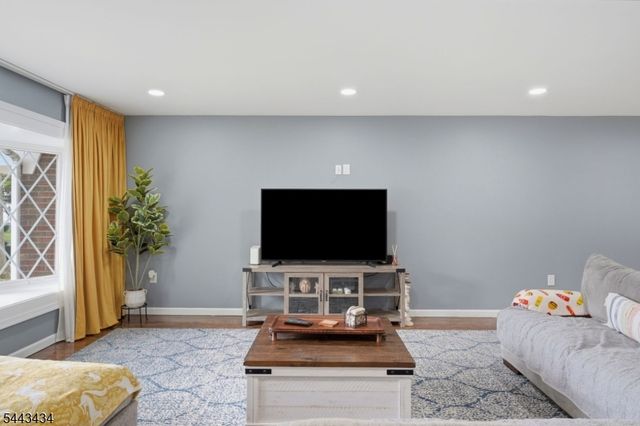 198 Cornell Ave, Rahway City, NJ 07065