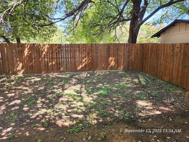 515 Gibbins Court 515-517, Arlington, TX 76011