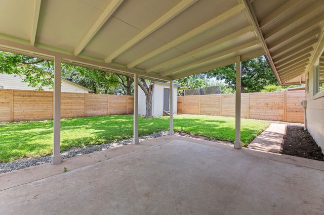 911 Cripple Creek DR, Austin, TX 78758