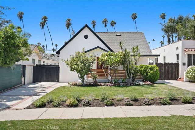 1423 N Coronado, Los Angeles, CA 90026