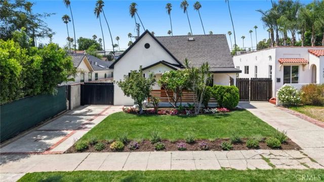 1423 N Coronado, Los Angeles, CA 90026