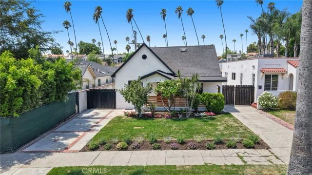 1423 N Coronado, Los Angeles, CA 90026
